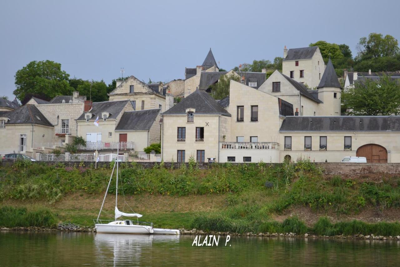 Bed and Breakfast Le Prieure Montsoreau Exterior foto
